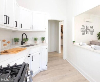 838 Park Ave unit T, Baltimore, MD 21201 - photo 2