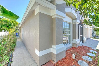 13326 Evening Sunset Ln, Riverview, FL 33579 - photo 5