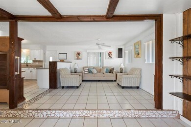 08-Family Room
