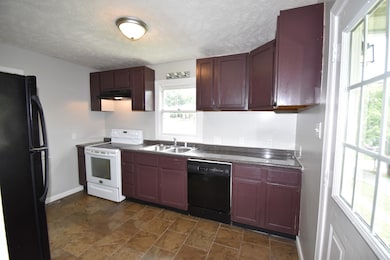 914 W Happy Hollow Dr, Clarksville, TN 37040 - photo 5