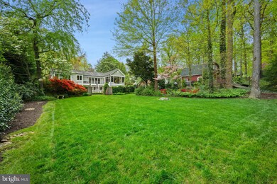 6445 Walters Woods Dr, Falls Church, VA 22044 - photo 3