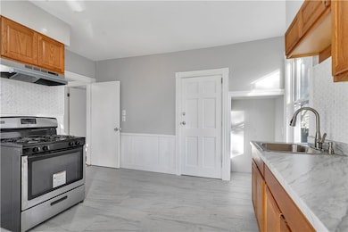 352 Orms St unit 2, Providence, RI 02908 - photo 4