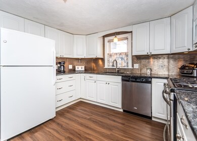 32 Wamsutta Ave, Waltham, MA 02451 - photo 4