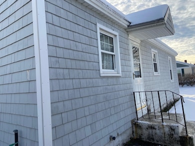 68 Burke St, Nashua, NH 03060 - photo 5