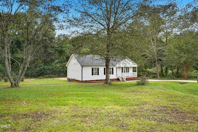 109 Bryant Dr, Smithfield, NC 27577 - photo 3