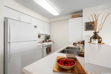 215 N King St unit 1206, Honolulu, HI 96817 - photo 7