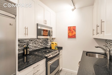 The Rutherford unit 8-N, New York, NY 10003 - photo 5