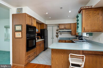 12020 Tulip Grove Dr, Bowie, MD 20715 - photo 7