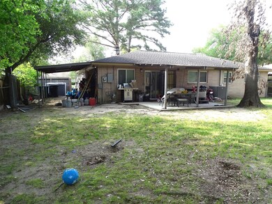 1319 Saddle Rock Dr, Houston, TX 77088 - photo 4