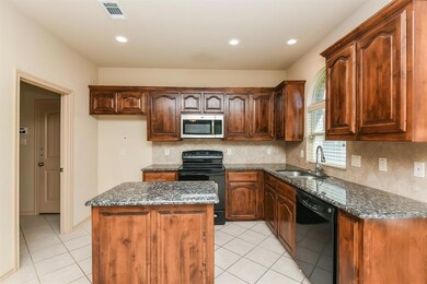 1013 Jodie Dr, Weatherford, TX 76087 - photo 6