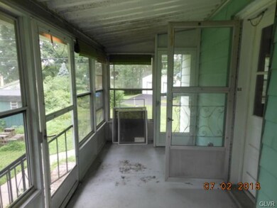 455 Stoneridge Rd, Emmaus, PA 18049 - photo 3