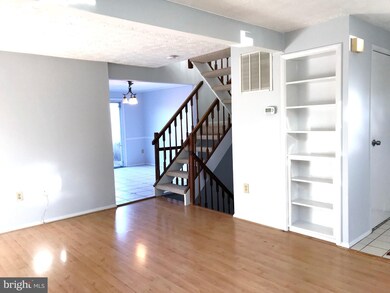 19534 Twinflower Cir, Germantown, MD 20876 - photo 3