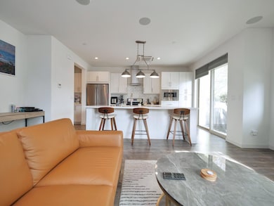 493 Tailoff Ln, Sacramento, CA 95818 - photo 4