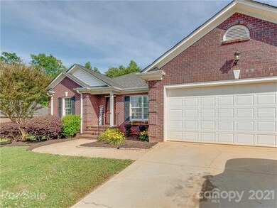 5109 Thornhill Dr, Gastonia, NC 28052 - photo 2