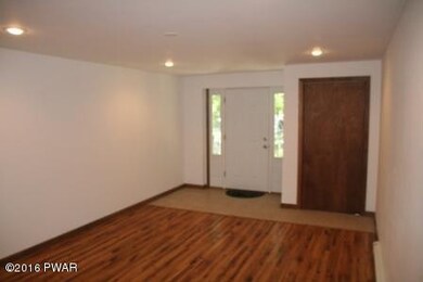 104 Hackberry Ln, Dingmans Ferry, PA 18328 - photo 5