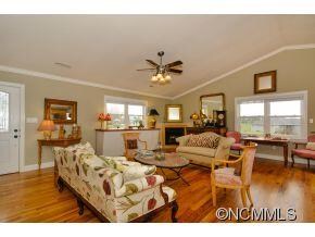Cozy fireplace in Living Room