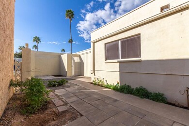 Pic Patio Entrance2