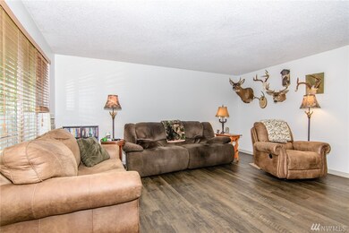 1015 NW Kingsview Ct, Yelm, WA 98597 - photo 6