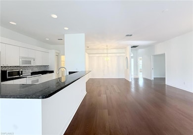 8731 Naples Heritage Dr unit D30, Naples, FL 34112 - photo 5