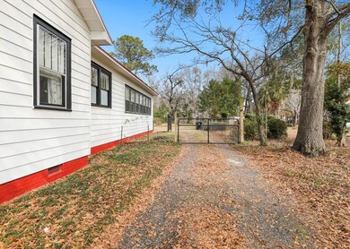 Driveway to backyard