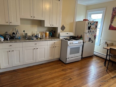 6 Reed Ct unit R2, Somerville, MA 02145 - photo 3