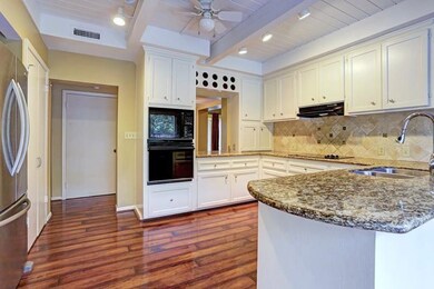 11910 Steppingstone Ln, Houston, TX 77024 - photo 6