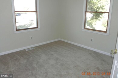 320 Cedar Ln, Annapolis, MD 21403 - photo 3