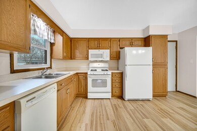 936 Seneca Dr, Crown Point, IN 46307 - photo 7