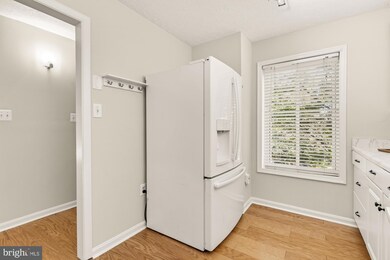 45 Windbrooke Cir, Gaithersburg, MD 20879 - photo 6