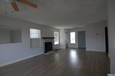 1370 Burnside Ct, Sparks, NV 89434 - photo 3