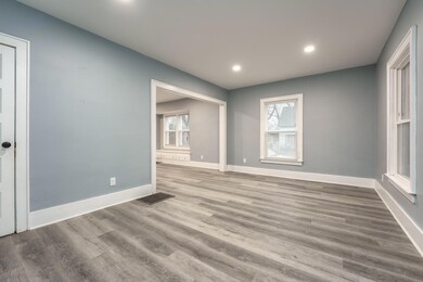 Main_St_E_2202_Kalamazoo_49048-5
