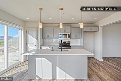 8104 Julian Dr, Bloomsburg, PA 17815 - photo 4