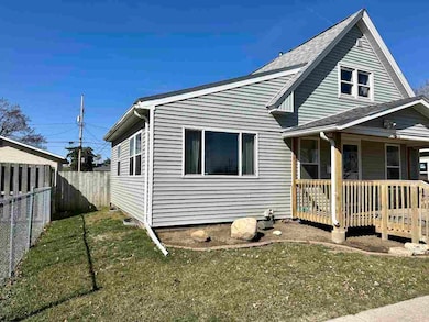 1606 K St SW, Cedar Rapids, IA 52404 - photo 4