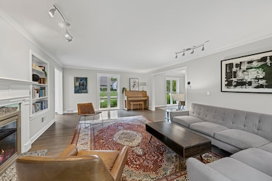 930 Harvard Ct, Highland Park, IL 60035 - photo 5