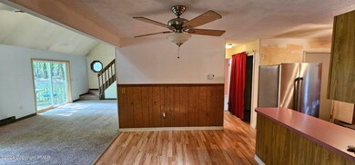 112 Maple Rd, Blakeslee, PA 18610 - photo 5