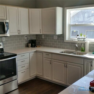 BRAND NEW KITCHEN