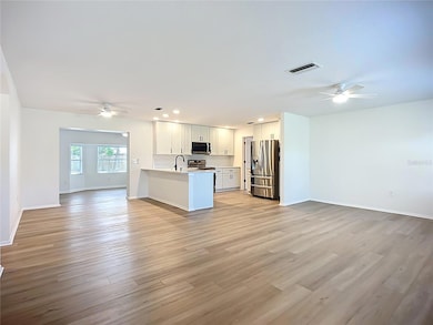 2809 Taunton Dr W, Bradenton, FL 34205 - photo 3