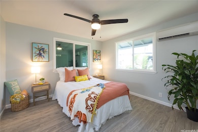 Large Secondary bedroom with split!