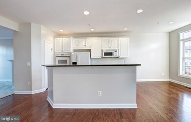 4948 Wyndham Creek Ct, Fairfax, VA 22030 - photo 6