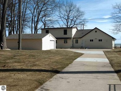 214 N Huron Rd, Au Gres, MI 48703 - photo 3