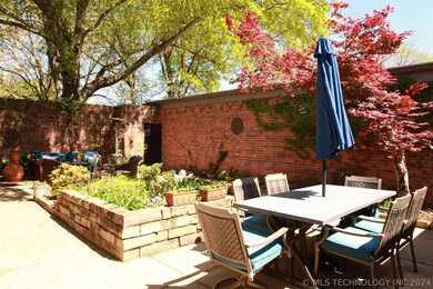Privacy and perfection in this awesome courtyard