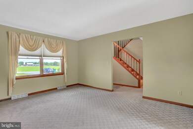 3302 Scotland Rd, Chambersburg, PA 17202 - photo 4