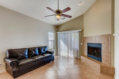 7720 Family Room 2