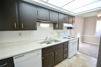 8503 Canterbury Square W unit A, Indianapolis, IN 46260 - photo 6