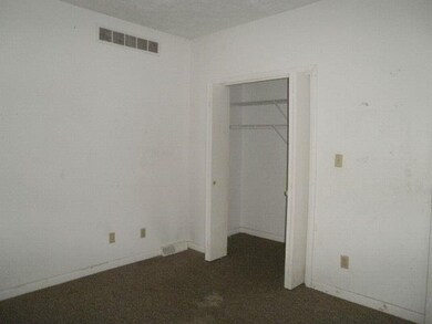 115 W Cleveland Ave, Elkhart, IN 46516 - photo 3