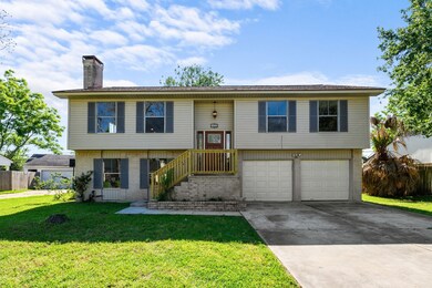 433 E Castle Harbour Dr, Friendswood, TX 77546 - photo 7