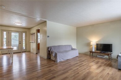 1901 Kennedy Dr, Wickliffe, OH 44092 - photo 2