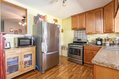 N 3rd St029
