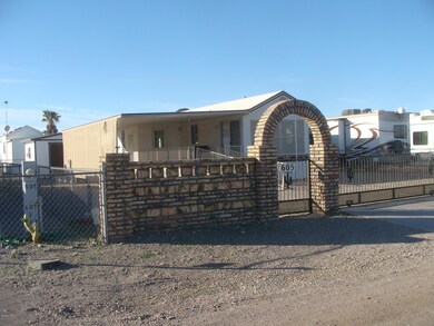605 W Comanche Dr, Quartzsite, AZ 85346 - photo 2