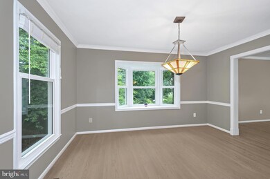 8454 Hunt Valley Dr, Vienna, VA 22182 - photo 7